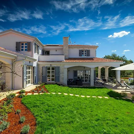 Carpe Diem בית נופש Kaštelir